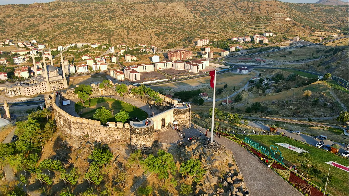 30 Ağustos Özel Kapadokya Ihlara Hacıbektaş Turu 2 Gece Otel Konaklaması 