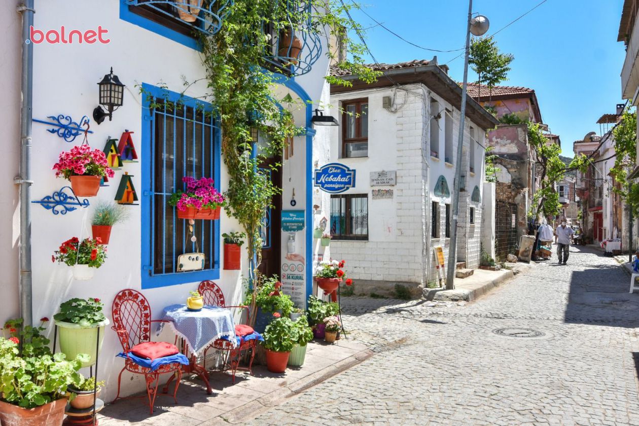 Ramazan Bayramı Özel Bozcaada Ayvalık Çeşme Kuşadası Pamukkale Salda Gölü Turu (2 Gece Otel Konaklamalı)