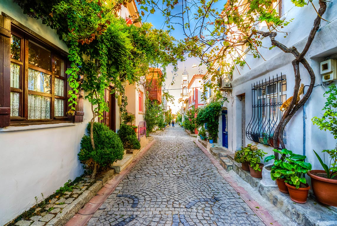 Ramazan Bayramı Özel Bozcaada Ayvalık Çeşme Kuşadası Pamukkale Salda Gölü Turu (2 Gece Otel Konaklamalı)