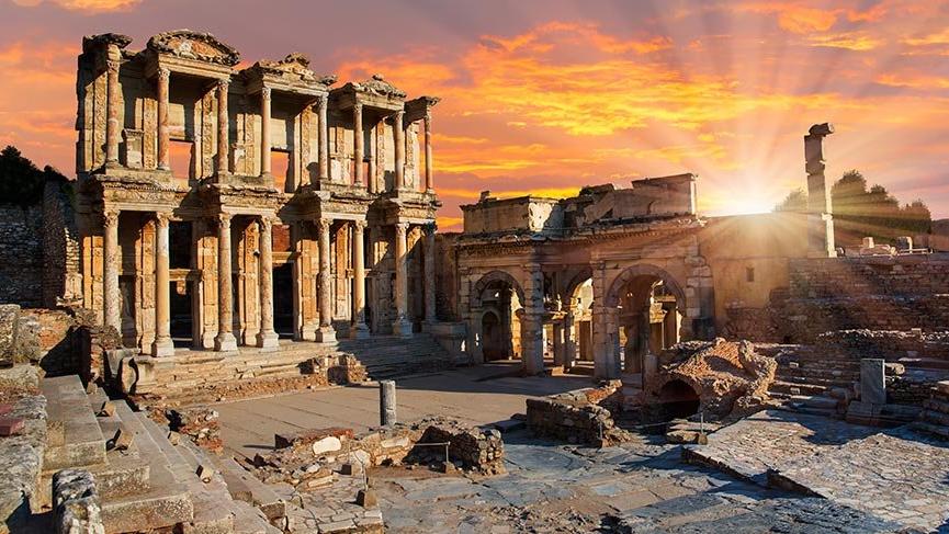 İzmir Çeşme Alaçatı Kuşadası Şirince Efes Pamukkale Turu 
