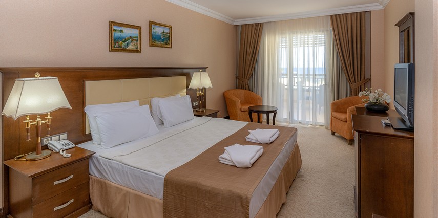 Latanya Park Resort Hotel (4 Gece 5 Gün)