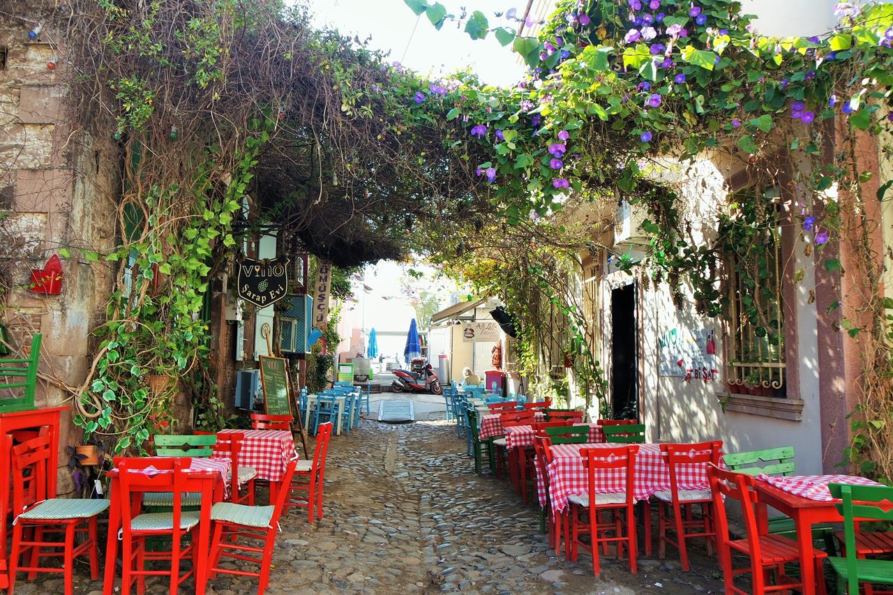 Ramazan Bayramı Özel Salda Pamukkale Çeşme Alaçatı Ayvalık Cunda Turu 2 Gece Konaklamalı