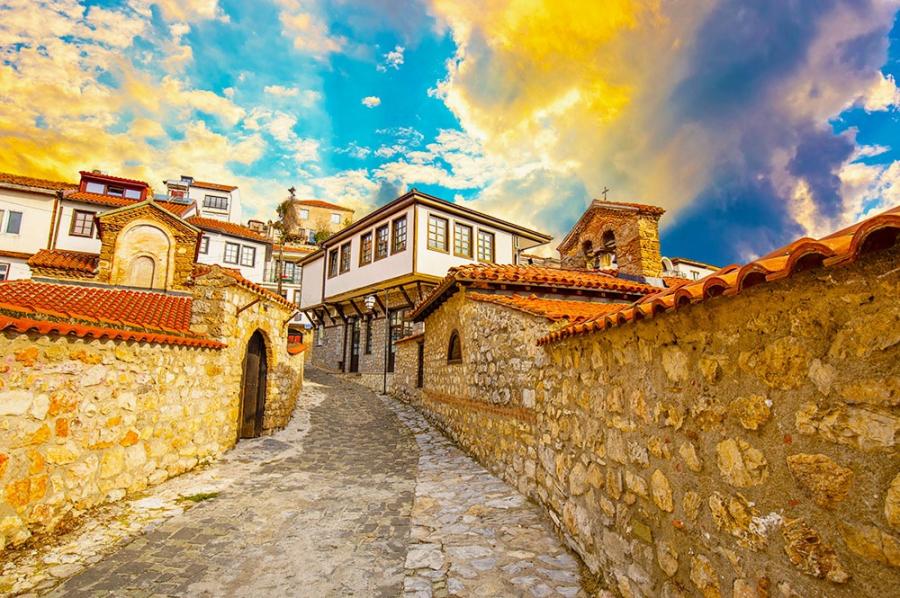 Baştanbaşa Balkanlar Ajet ile Tüm Çevre Gezileri, Ekstra Turlar, Akşam Yemekleri Dahil 7 Gece (OMO-OMO)  