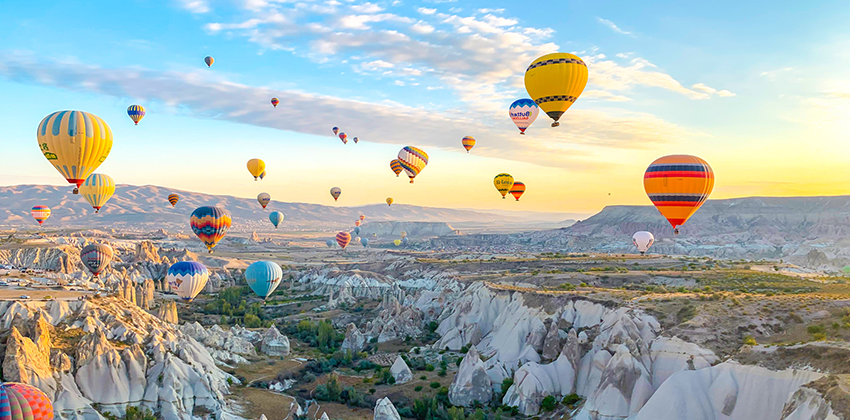 1 Mayıs Özel Kapadokya Ihlara Hacıbektaş Turu / 1 Gece Otel Konaklamalı