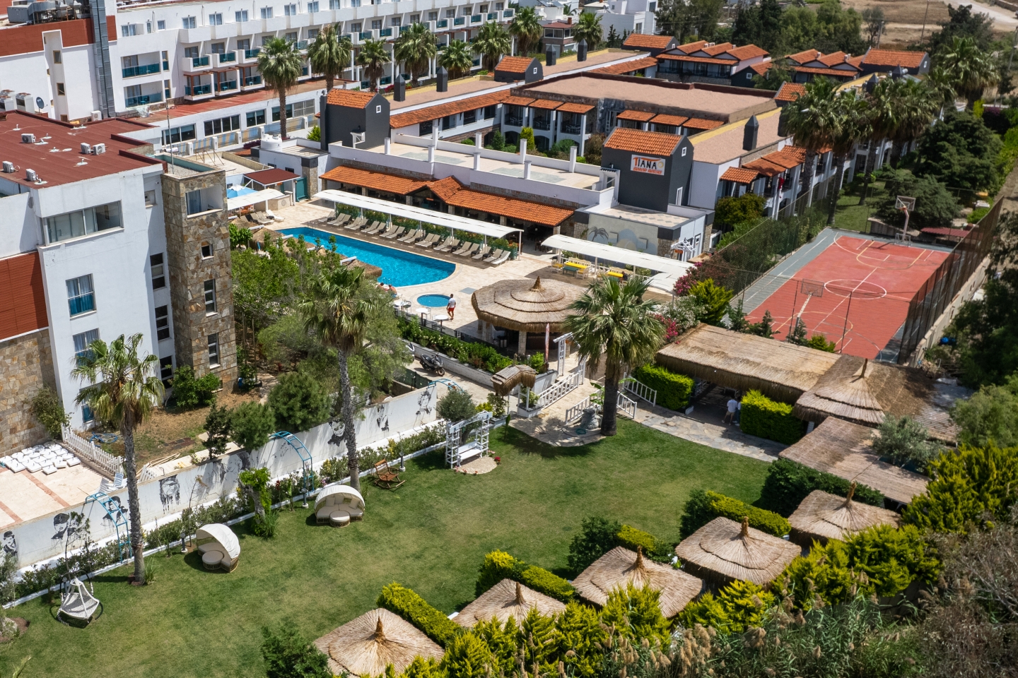 Tiana Beach resort 3 Gece Otel Konaklamalı Tiana Beach resort 3 Gece Otel Konaklamalı