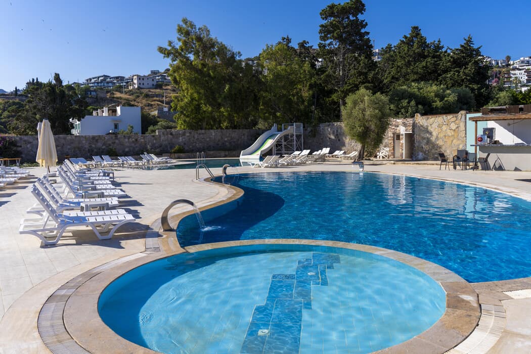 Veluna Beach Resort Otel 3 gece 4 Gün Otel Konaklamalı