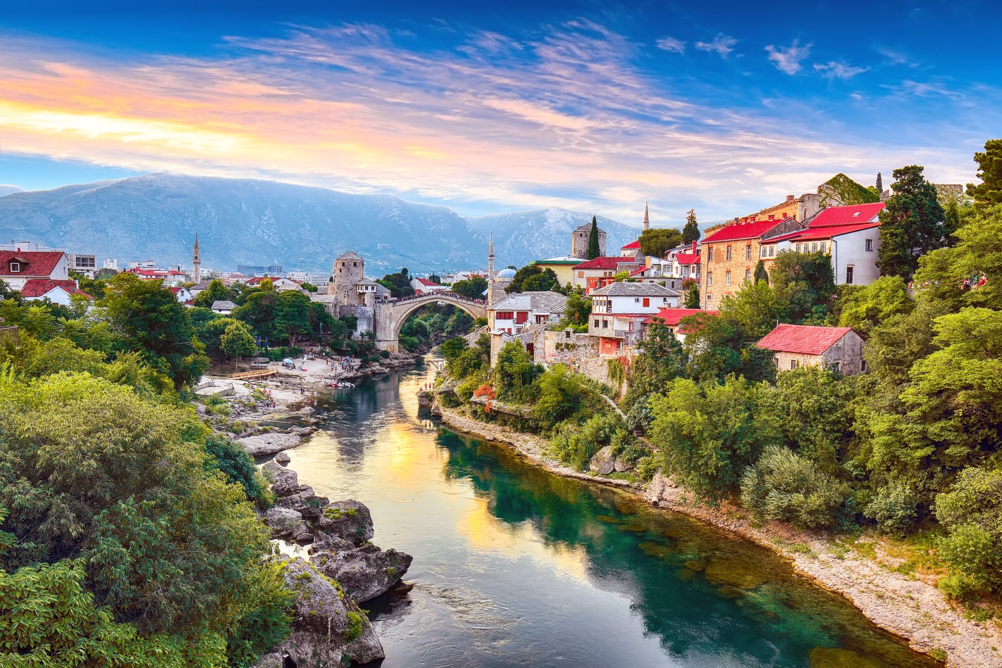 Otobüslü Elegant Balkanlar'da 7 Ülke/ 7 Gece Akşam Yemekleri,Balkan Gecesi ve Selanik Tavernası ,Tüm Çevre Gezileri ve Turlar Dahil