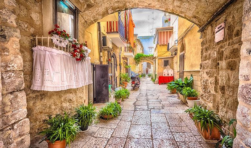 Comfort Bari - Puglia Turu Yılbaşı Özel FreeBird Hava Yolları ile 6 Gece Ekstra Turlar Dahil