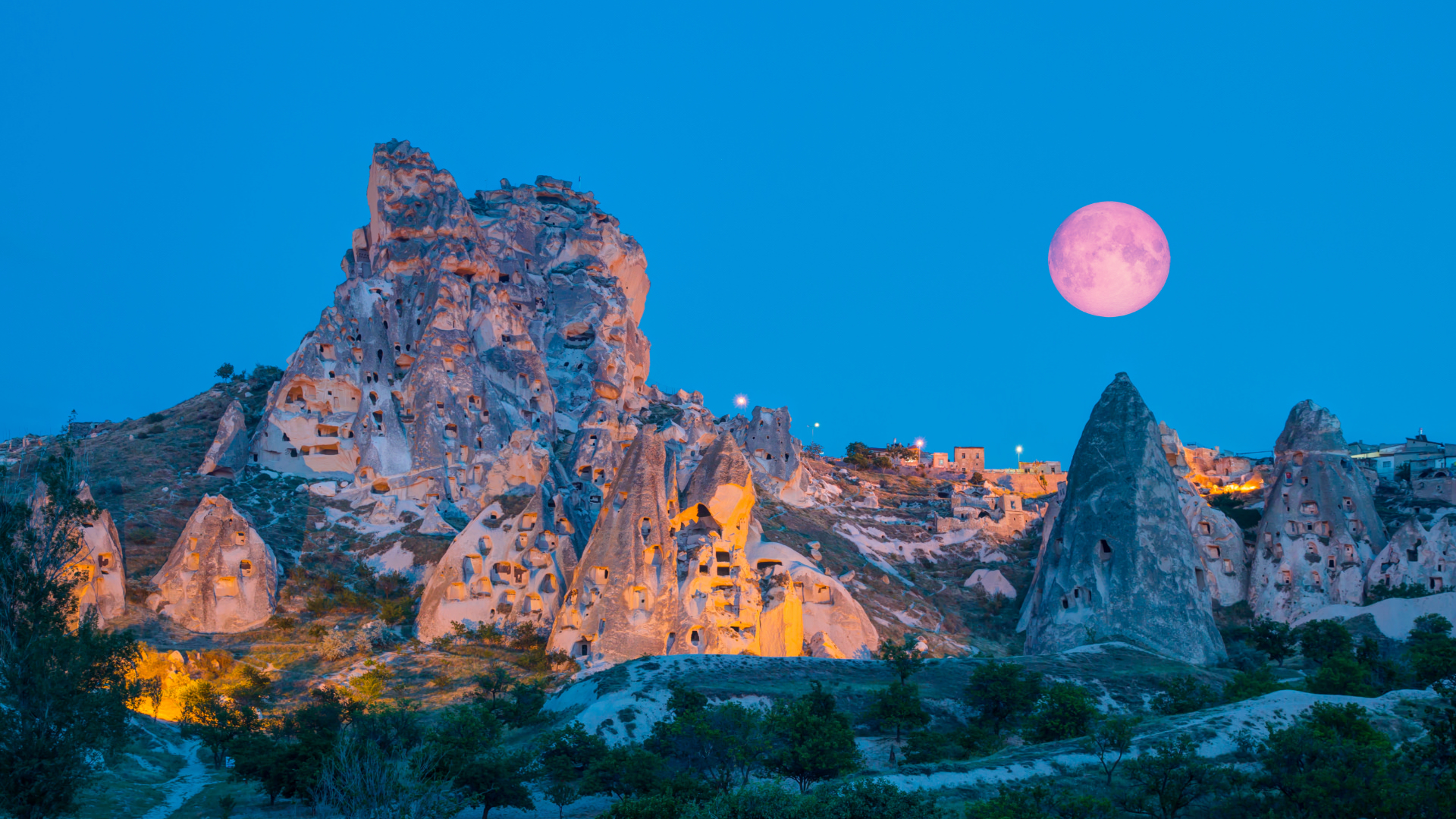 Sömestre Özel Kapadokya Ihlara Vadisi ve Hacı Bektaş Turu (1 Gece Otel Konaklamalı)