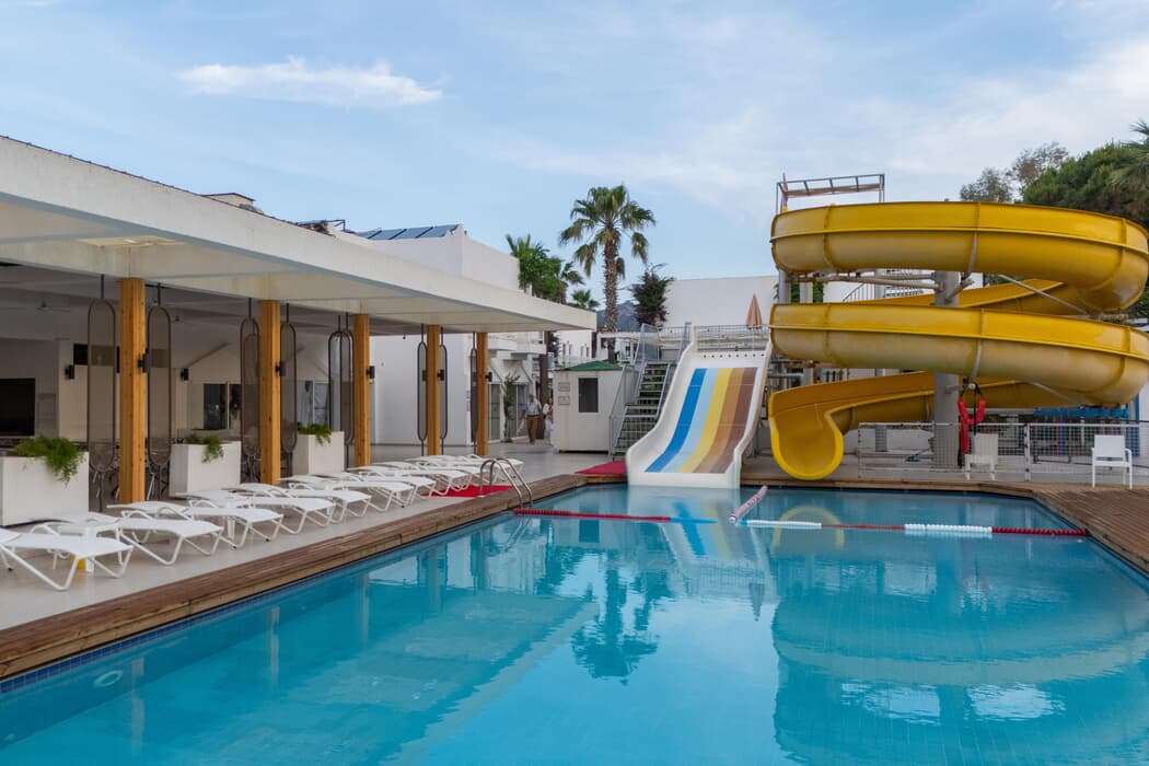 Petunya Beach Resort 4 Gece Otel Konaklamalı