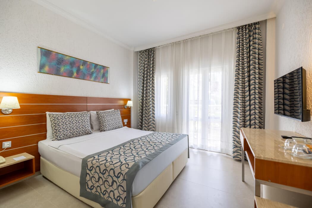 Petunya Beach Resort 4 Gece Otel Konaklamalı